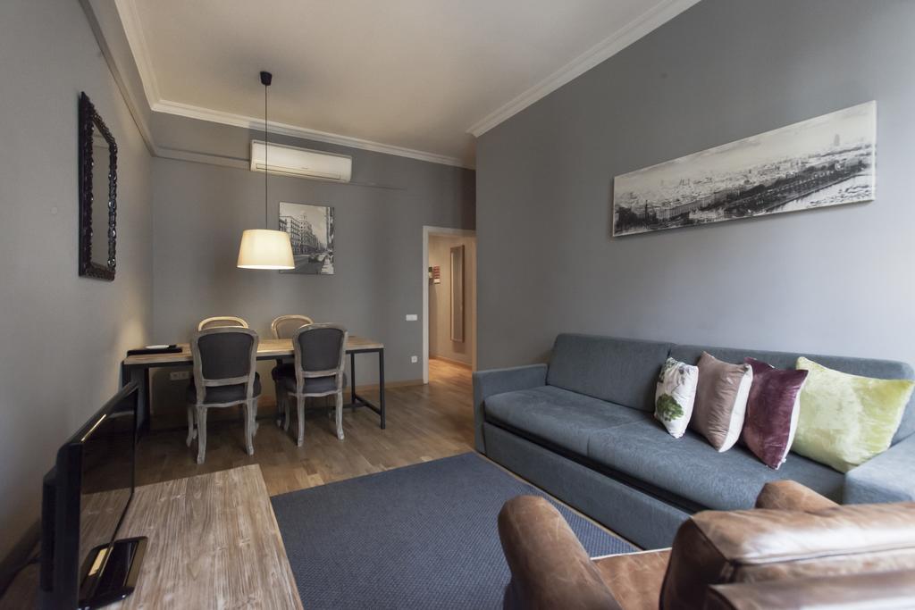 Short Stay Group Paseo De Gracia Serviced Apartments Barcellona Esterno foto