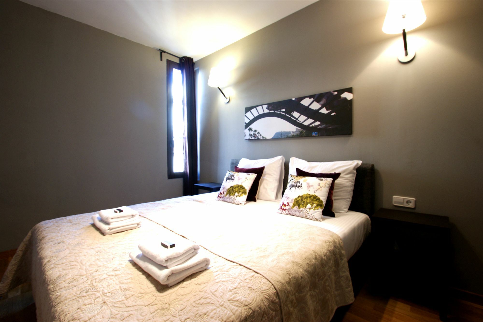 Short Stay Group Paseo De Gracia Serviced Apartments Barcellona Esterno foto